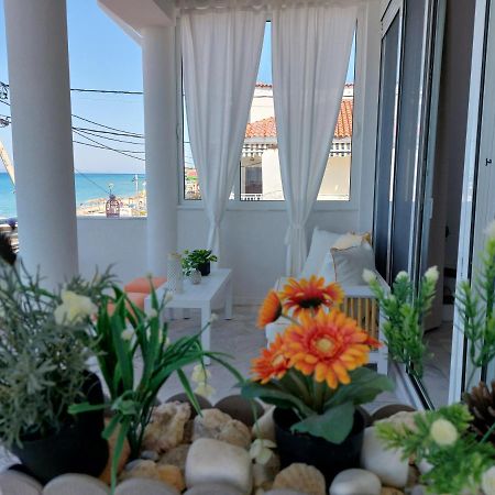 Nefeli Seaside Apartments Полихроно Экстерьер фото