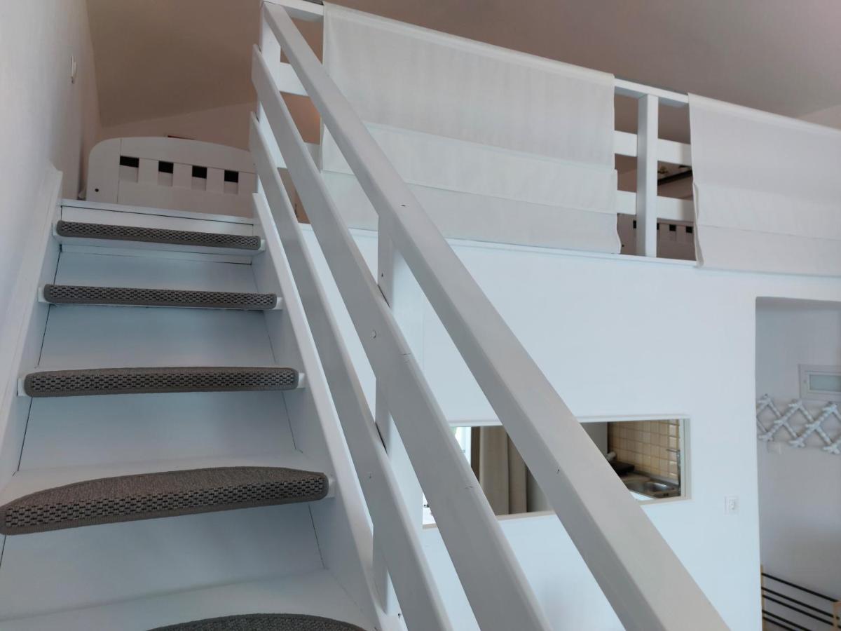 Nefeli Seaside Apartments Полихроно Экстерьер фото
