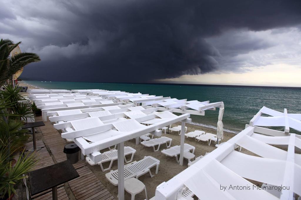 Nefeli Seaside Apartments Полихроно Экстерьер фото